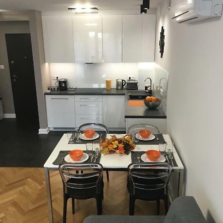 Apartament Emilia Apartment Warsawa Bagian luar foto