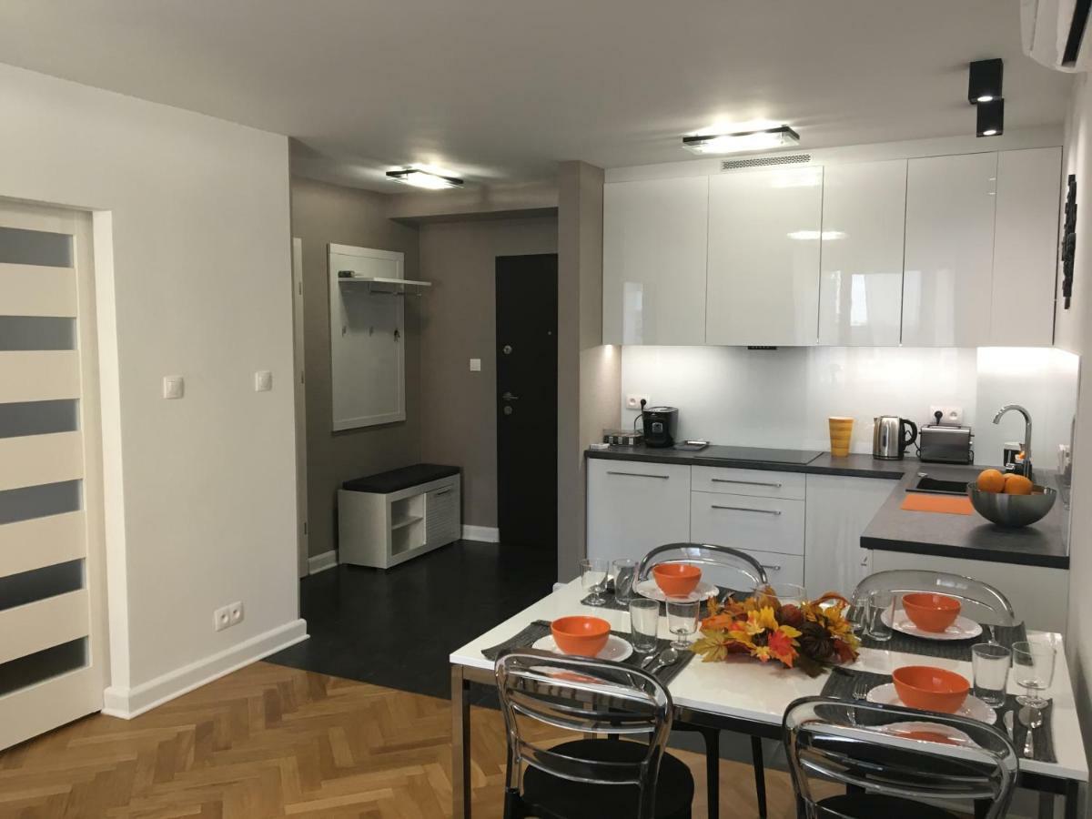 Apartament Emilia Apartment Warsawa Bagian luar foto