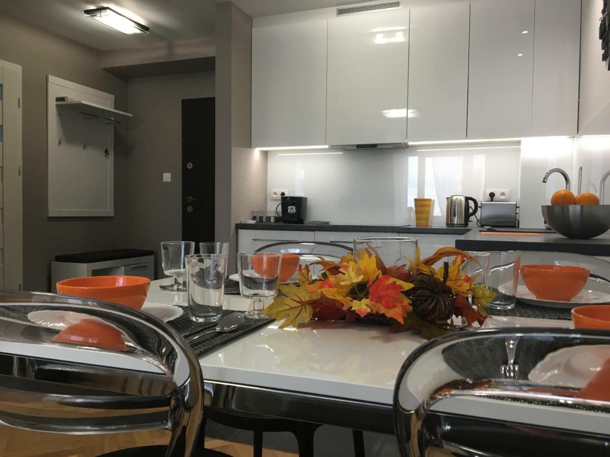 Apartament Emilia Apartment Warsawa Bagian luar foto